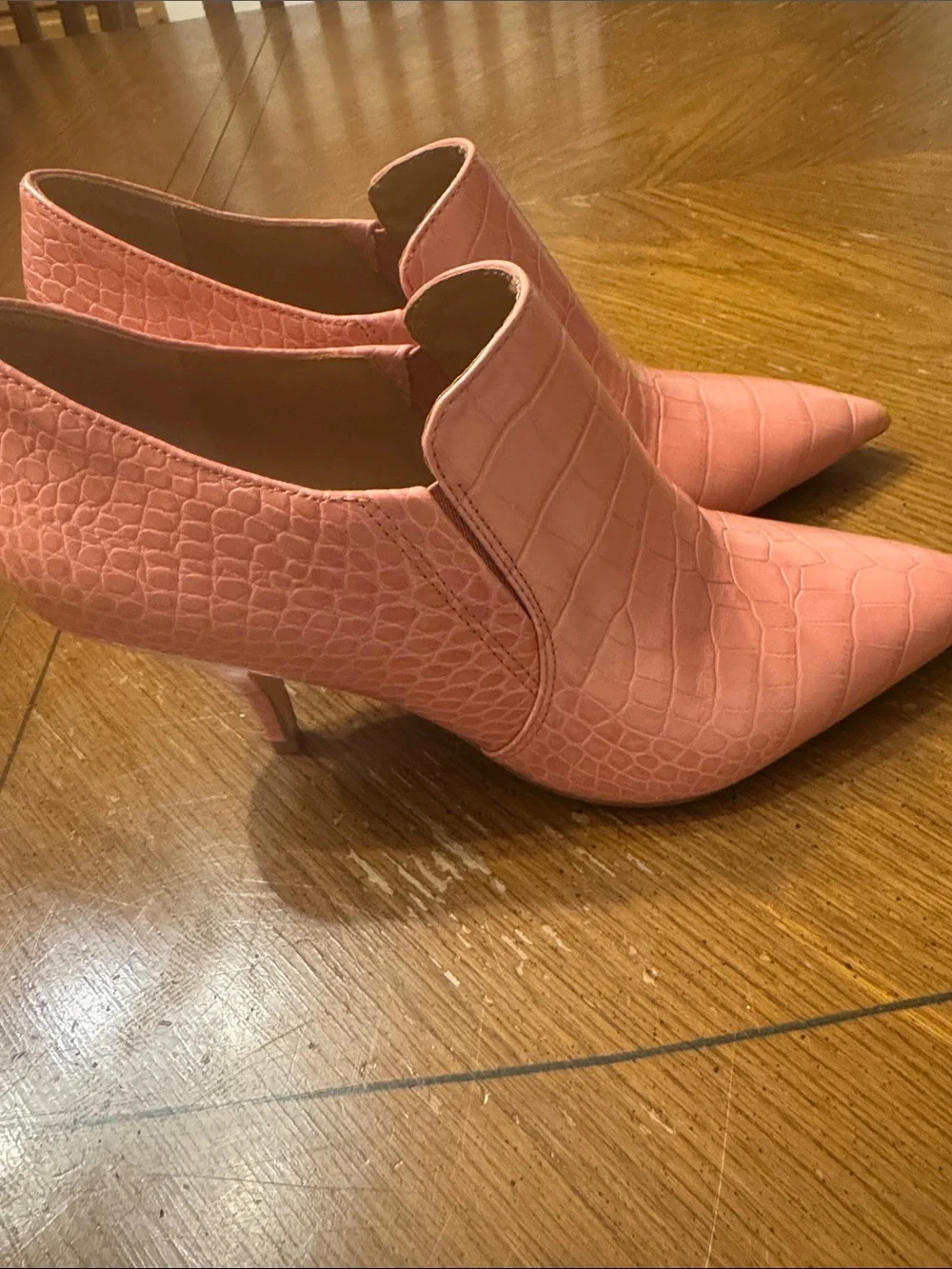 Tory Burch Georgina Croc Embossed Pink Leather Ankle Bootie Size 9 EUC